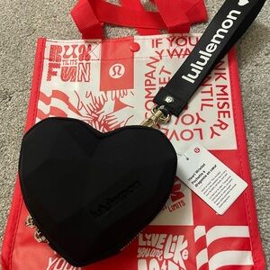 Lululemon Heart Wrislet Black Gold